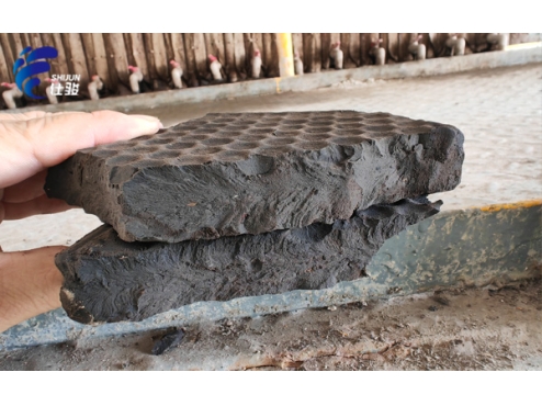 壓濾機堵塞濾布且泥餅出現(xiàn)